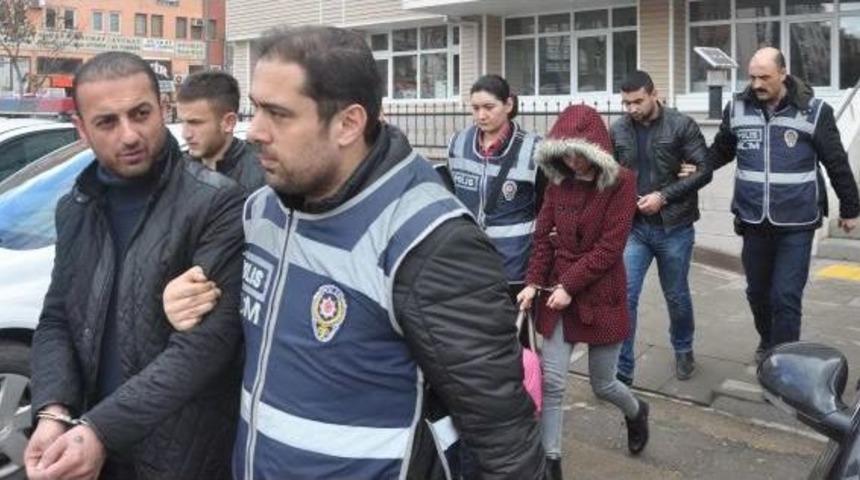 Kırıkkale'de Otomobilde 40 Kilo Esrarla Yakalanan 4 Kişi Tutuklandı