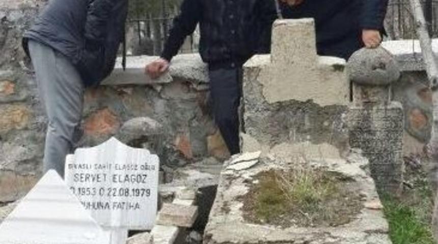 İstiklal Madalyası Sahibi Ertekin&rsquo;in Mezarını Belediye Buldu