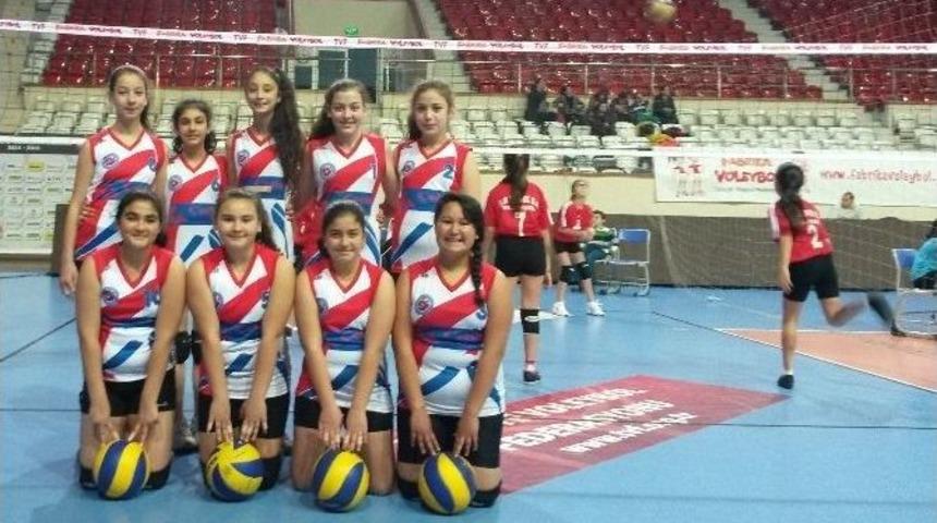 &Ouml;demişli Kızların Bileği B&uuml;k&uuml;lmedi