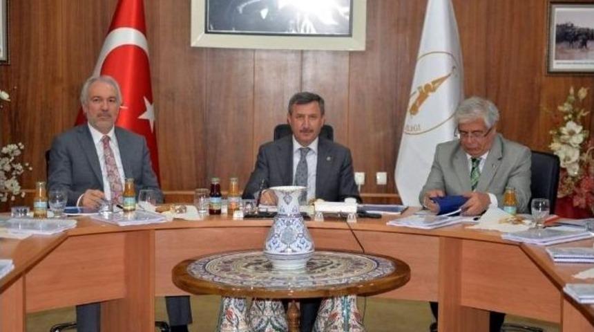 Vali Yılmaz, "k&uuml;tahya&rsquo;da İşsizlik Oranları D&uuml;şt&uuml;" Dedi, Ama Rakam Vermedi