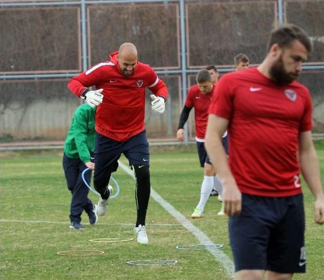 Mersin İdmanyurdu, Beşiktaş Ma&ccedil;ının Hazırlıklarını S&uuml;rd&uuml;r&uuml;yor