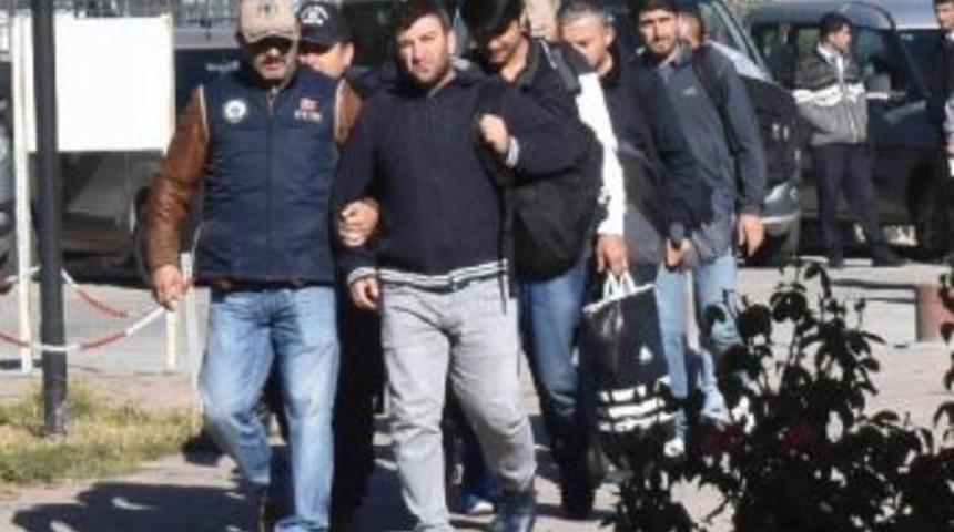 Fet&ouml;'n&uuml;n 'askeri Mahrem Yapılanması' Operasyonunda 22 Kişi Tutuklandı