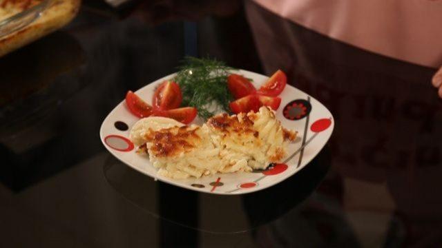 Beşamel soslu fırın makarna nasıl servis edilir?