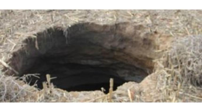 Karapınar'da Yeni Bir Obruk Daha Oluştu