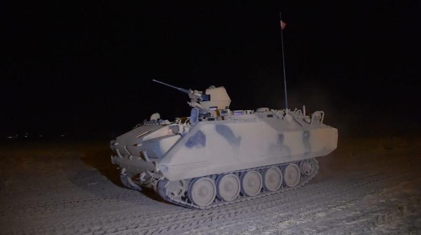 Habur&rsquo;daki Tatbikatta Tanklardan Gece Manevrası