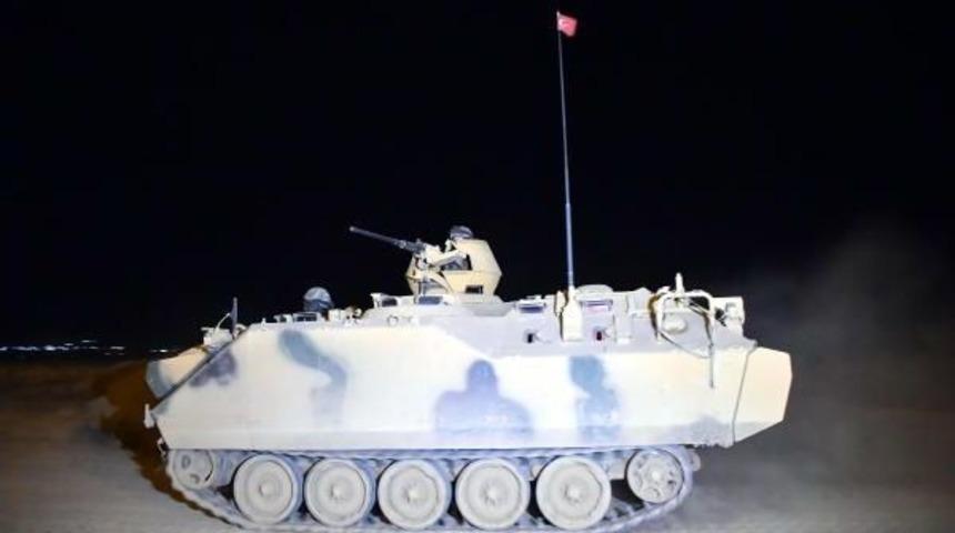 Habur&rsquo;Da Askerler Gece Tatbikatı Yaptı