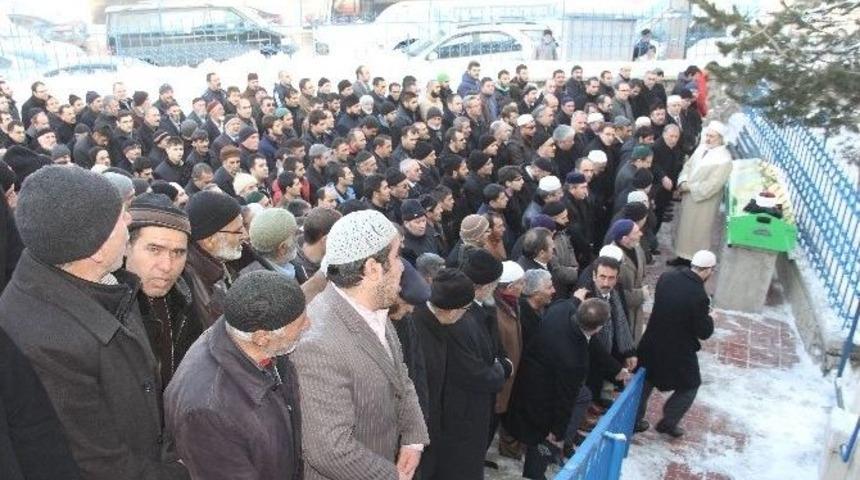 Hacı Faruk Efendi Camii İmam Hatibi Son Yolculuğuna Uğurlandı