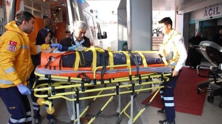 Otomobil İle Motosiklet &Ccedil;arpıştı: 1 Yaralı