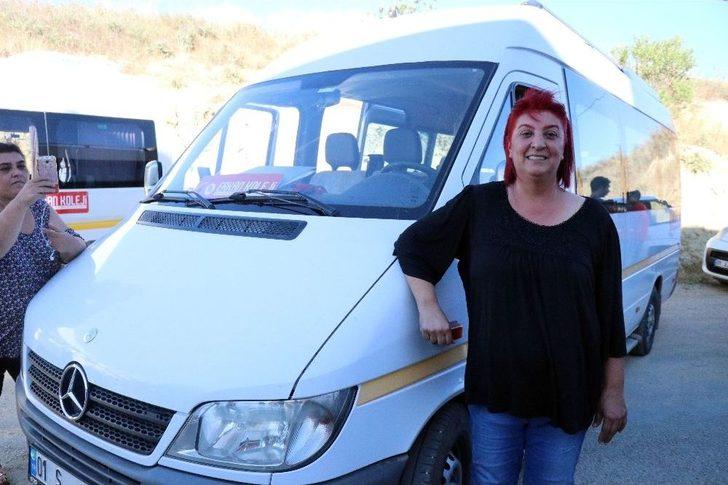 Unuttuğu Çantayı Getirmeyen Şoföre Kızıp Servis Şoförü Oldu G5