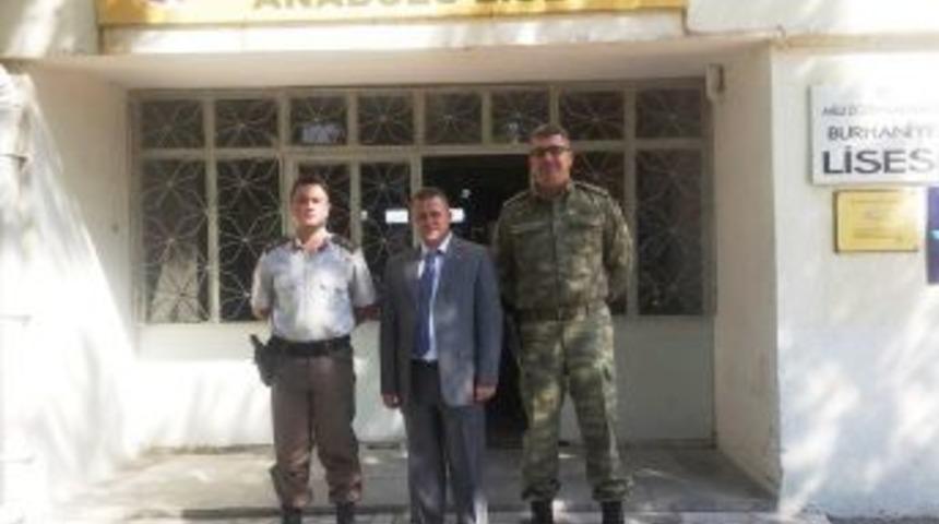 Burhaniye&rsquo;de Anadolu Lisesi&rsquo;ne Asker Ziyareti