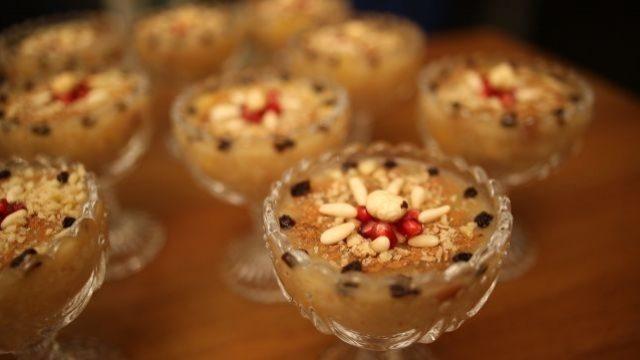 Aşure yapmak için gerekli malzemeler nelerdir?