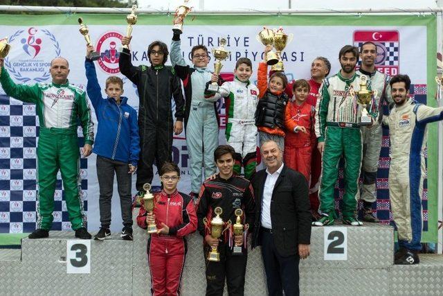 Yağmurda Karting Nefes Kesti