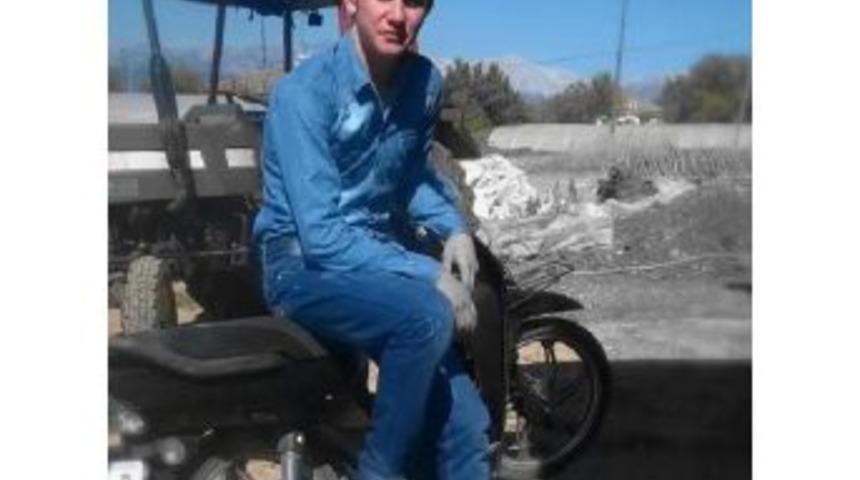 Askere Gitmeye Hazırlanırken Kazada &Ouml;ld&uuml;