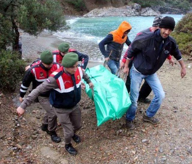 Fethiye'de Denizde Erkek Cesedi Bulundu