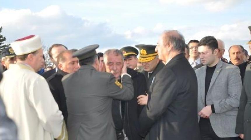 Şehit Astsubay I&ccedil;in Y&uuml;rek Par&ccedil;alayan T&ouml;ren (3)