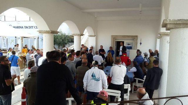 Sonbahar Trofesi Yelken Yarışları &Ccedil;eşme&rsquo;de Başladı 1