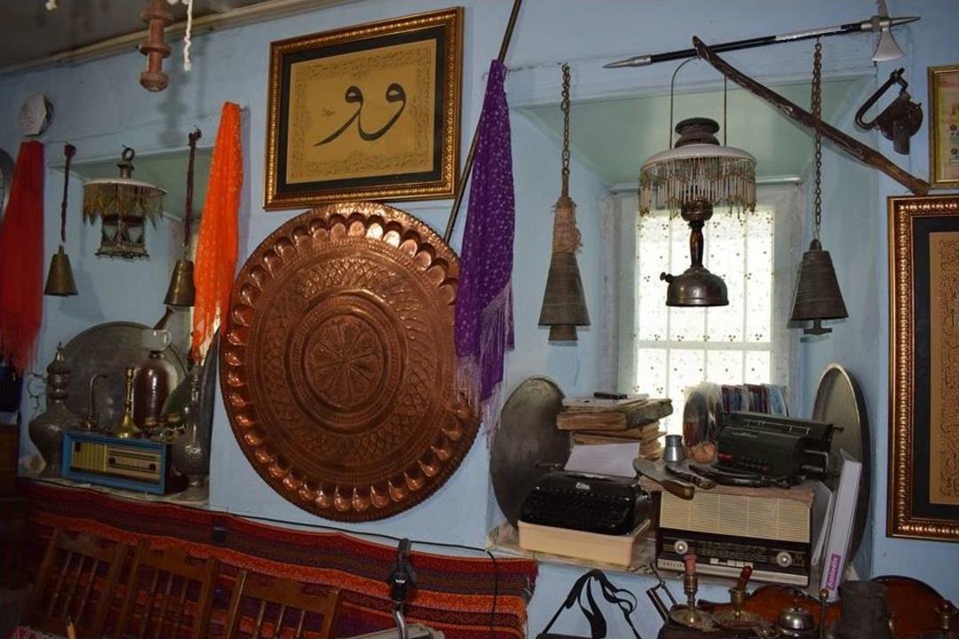 (&ouml;zel Haber) İki Evini De Sergi Evine D&ouml;n&uuml;şt&uuml;rd&uuml;