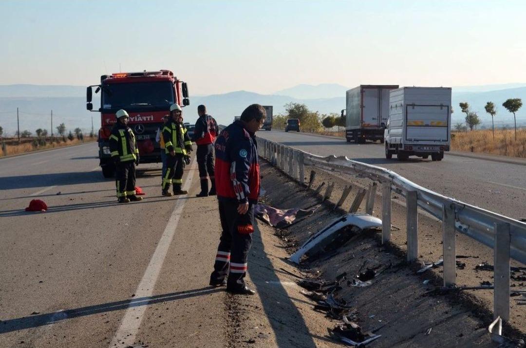 K&ouml;peğe &Ccedil;arpmamak İ&ccedil;in Ref&uuml;je &Ccedil;arptı: 1 &Ouml;l&uuml;