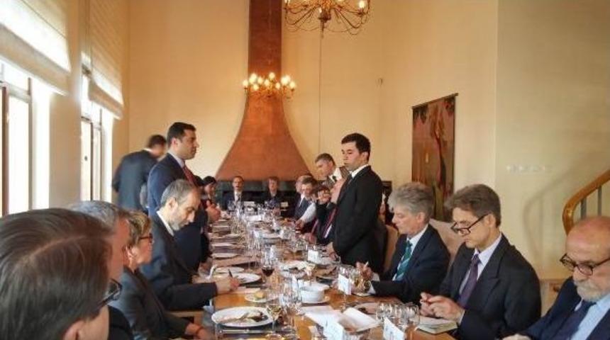 Selahattin Demirtaş, Ab B&uuml;y&uuml;kel&ccedil;ileriyle G&ouml;r&uuml;şt&uuml;