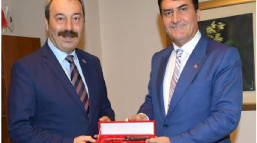 Ak&rsquo;tan D&uuml;ndar&rsquo;a Ziyaret