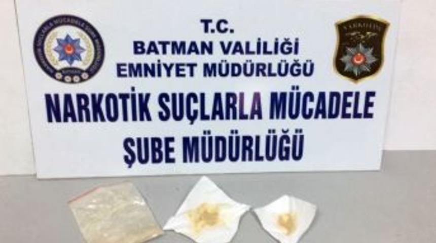 Batman&rsquo;da &Uuml;st Aramasında Uyuşturucu Madde Ele Ge&ccedil;irildi