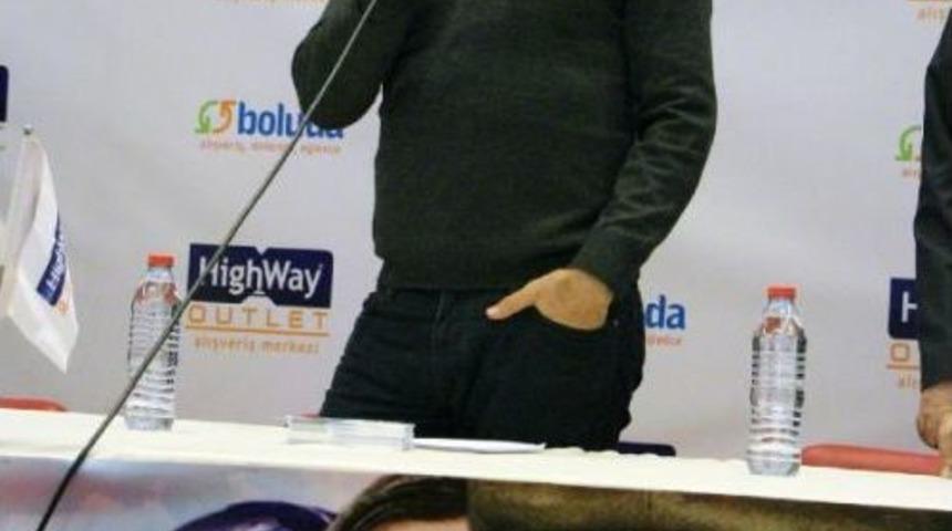 Mahsun Kırmızıg&uuml;l Hayranlarını &Uuml;zd&uuml;