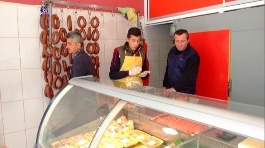 Burhaniye&rsquo;de Kasaplar Denetlendi