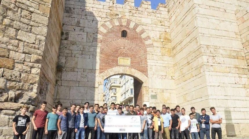 D&uuml;zceli Gen&ccedil;ler Bursa&rsquo;yı Gezdi