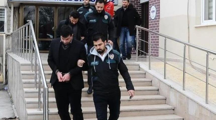 Bursa'da 5 Bin Uyuşturucu Hap Ele Ge&ccedil;ti, 2 Kişi Tutuklandı