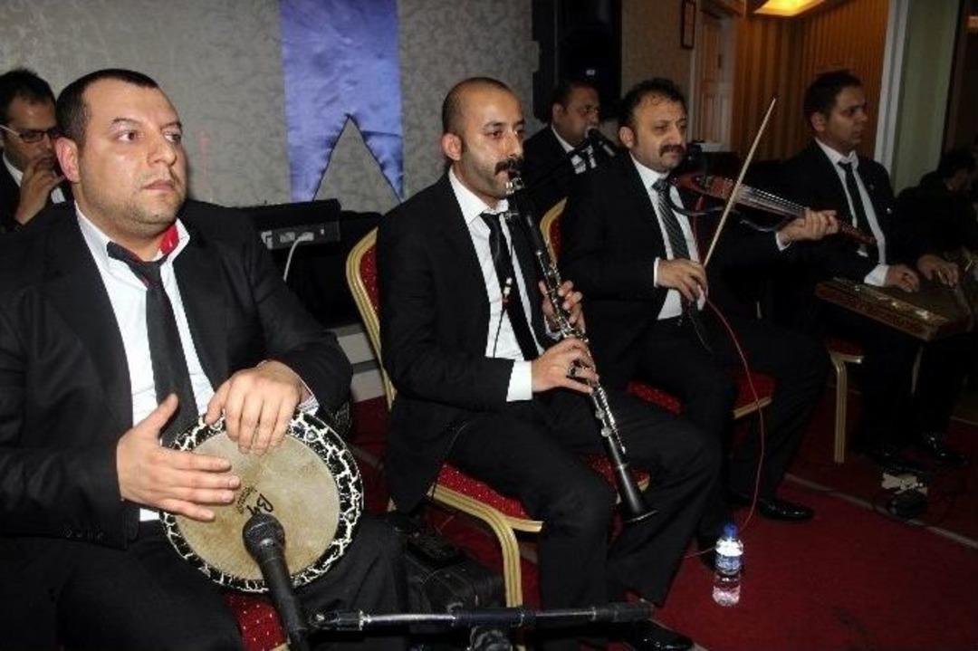 Bursa&rsquo;daki Ak Partililer Vefa Yemeğinde Buluştu