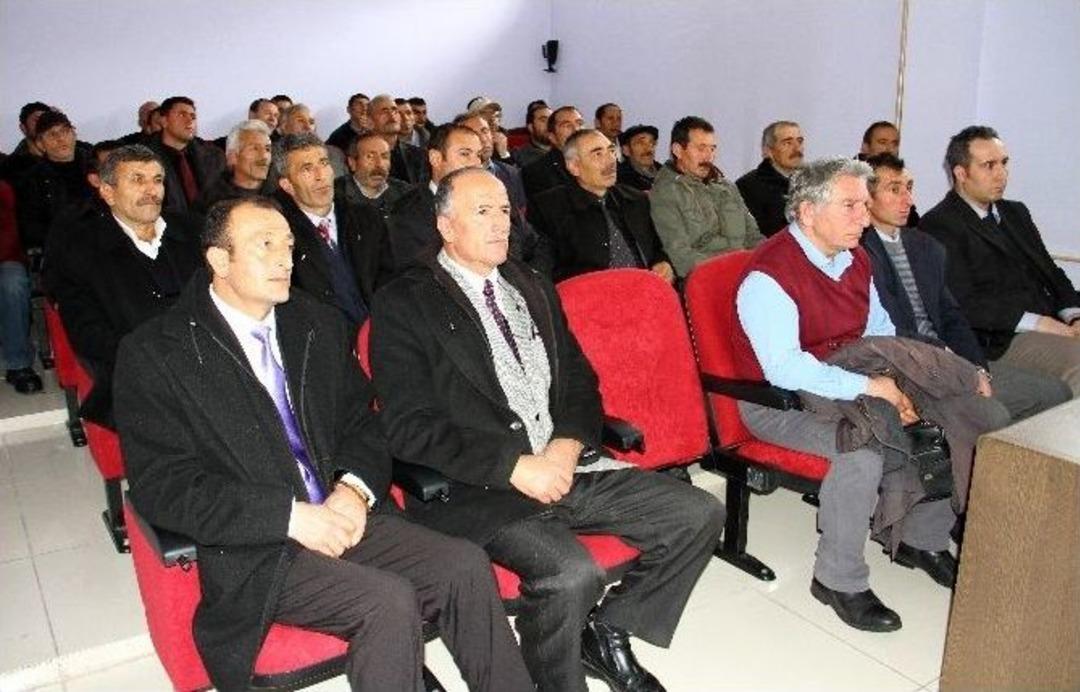 Ar&uuml;&rsquo;l&uuml; Akademisyen Ayvazoğlu, Hayvancılık Konusunda Halkı Bilin&ccedil;lendi