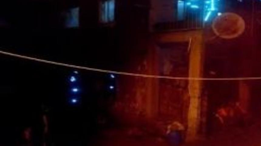 Sobadan &Ccedil;ıkan Yangın Evi K&uuml;l Etti