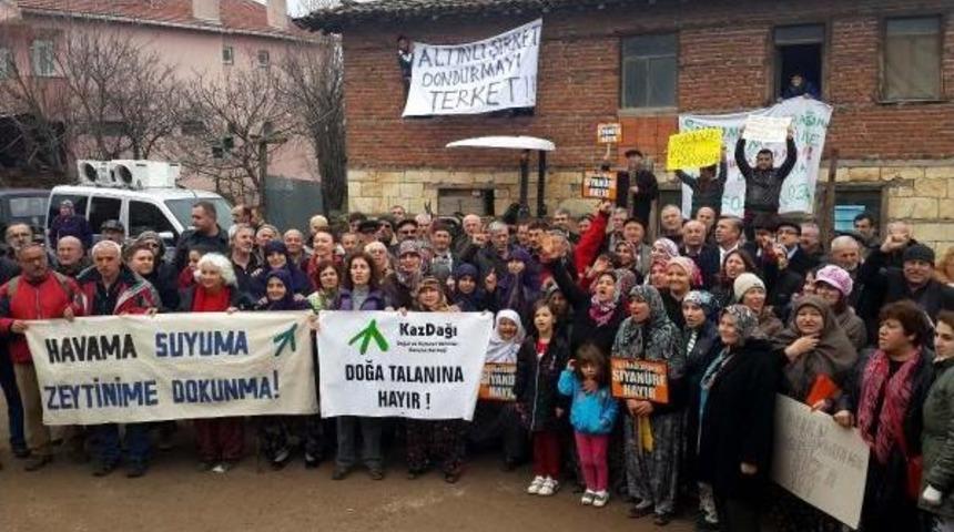 Köylüler Madencileri Davul Zurnayla Gönderdi