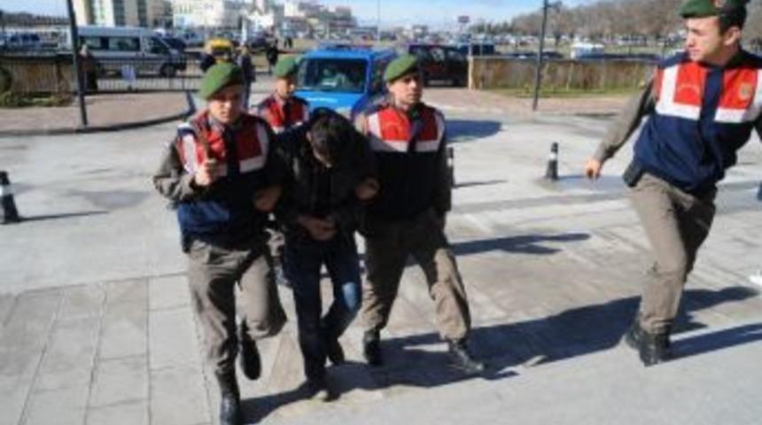 Telefonla Dolandırıcılık Yapan Şahsa Jandarmadan Su&ccedil;&uuml;st&uuml;