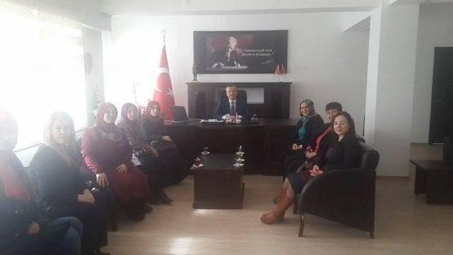 Ak Parti Dinar Kadın Kollarından Protokole Ziyaret