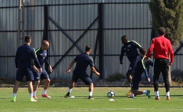 Okan Buruk: "türkiye Milli Takımı’na Yakışmayan, Ne Yaptığımızı Bilmeyen Bir Takımdık" G2