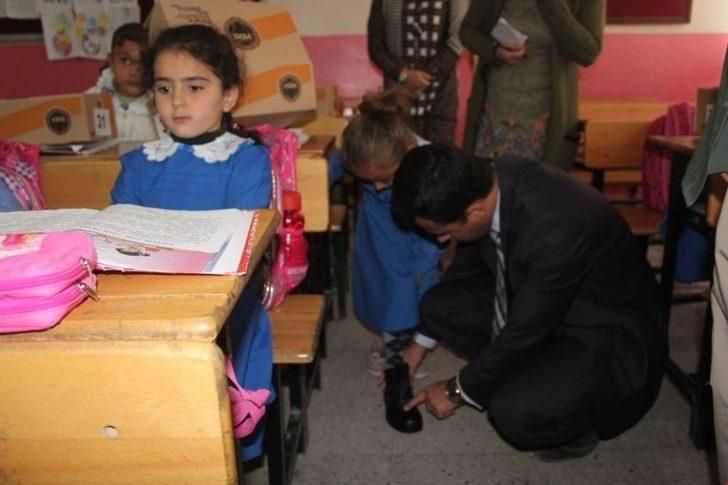 Kaymakam Uzan’dan Öğrencilere Oyuncak G2