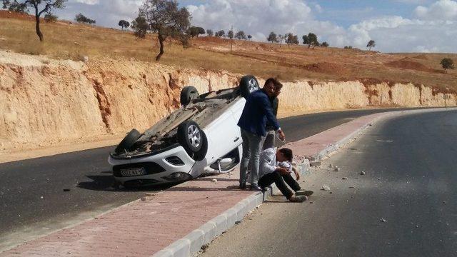 Takla Atan Otomobilin Sürücüsü Yaralandı