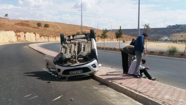 Takla Atan Otomobilin Sürücüsü Yaralandı