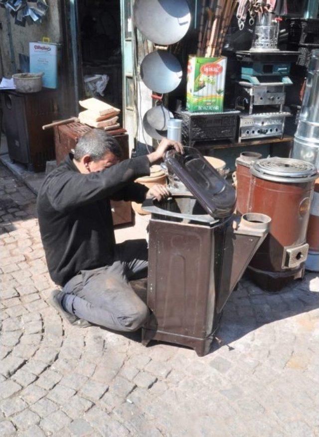 Havaların Soğumasıyla Vatandaşlar Soba Tamircilerinin Kapısını Çalmaya Başladı