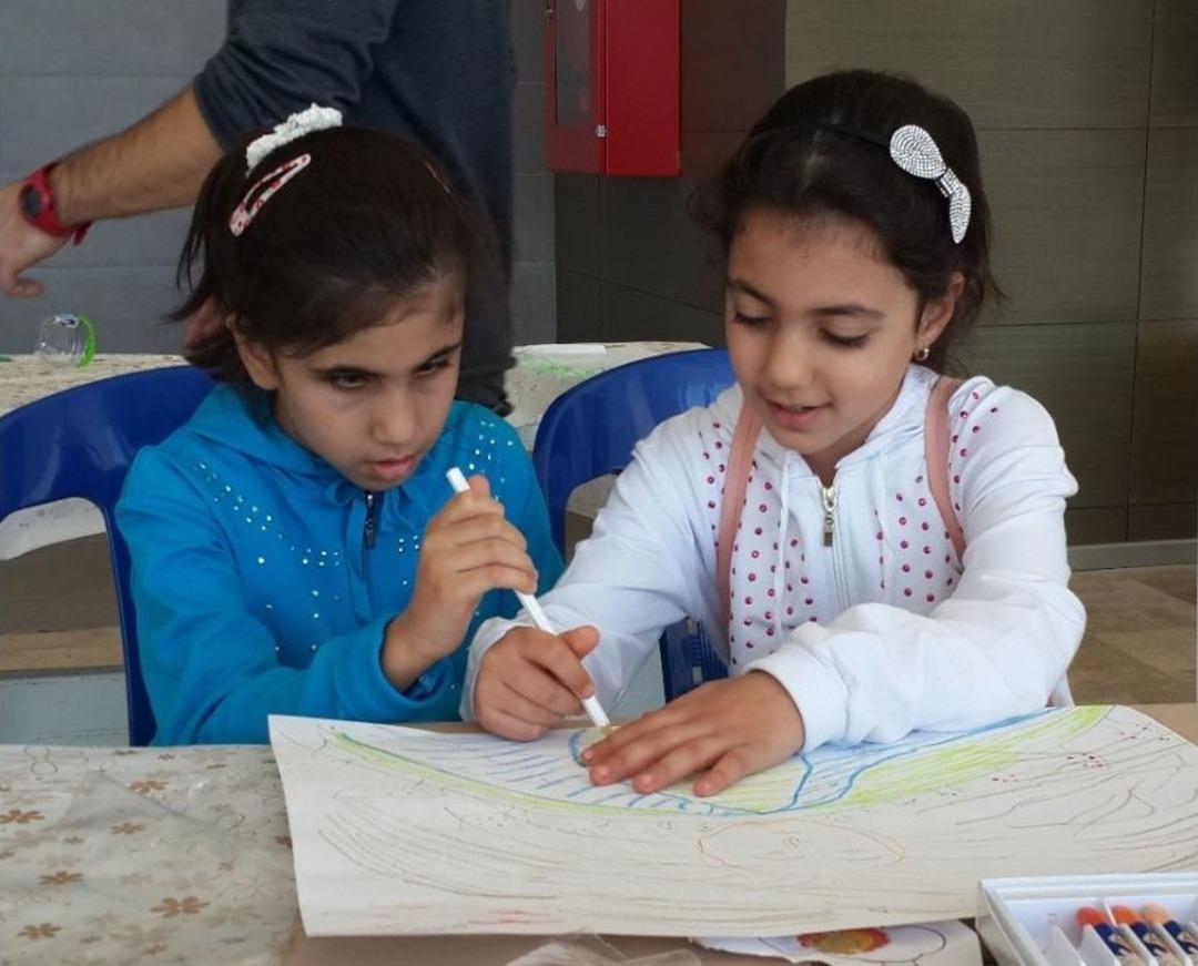 Savaş Mağduru Suriyeli &Ccedil;ocuklar Hayallerini Resmetti