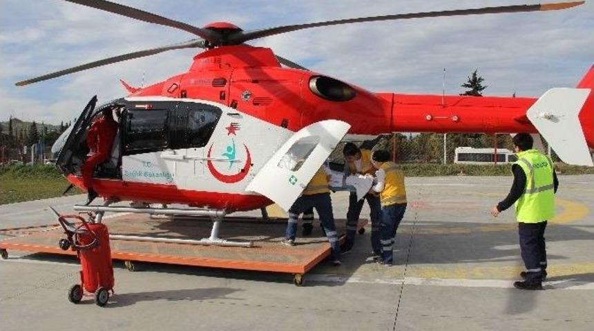 Yaşlı Adamın Yardımına Ambulans Helikopter Yetişti
