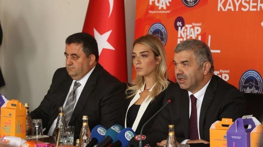 Başkan &Ccedil;elik, "okuyan Şehir İ&ccedil;in Gayret Ediyoruz"