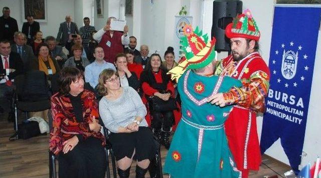 Hacivat-karagöz Bulgaristan’da Sergilendi