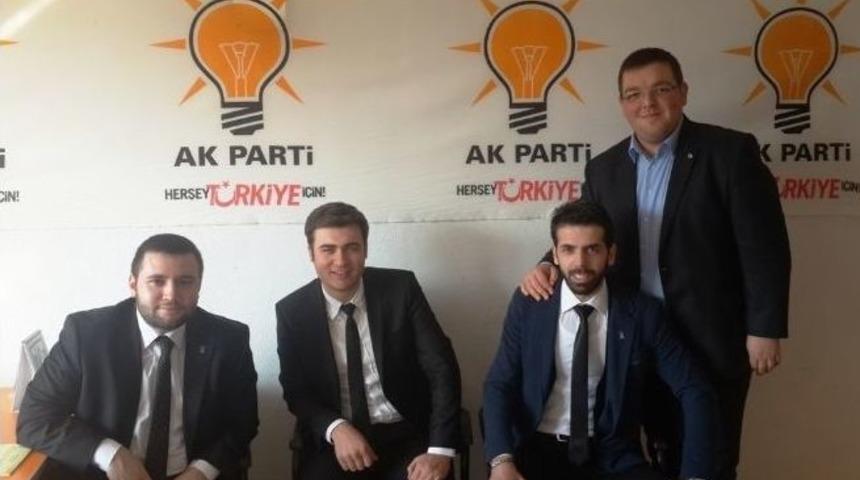 G&ouml;me&ccedil;&rsquo;te Ak Gen&ccedil;lik&rsquo;in Yeni Başkanı Topkaya Oldu