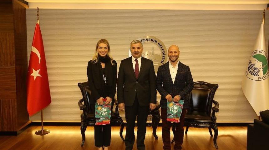 Yazar Kahraman Tazeoğlu: "yeniçağ Belediyeciliğini En İyi Yapan Kayseri"