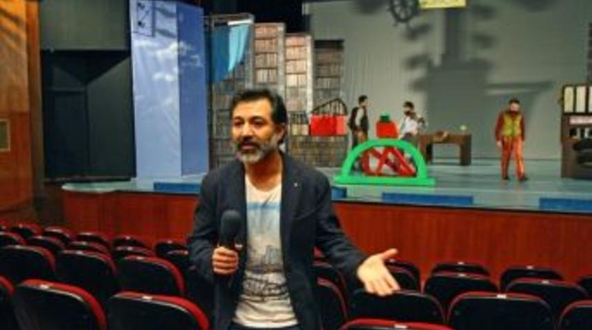 Kocaeli Şehir Tiyatroları&rsquo;nın Genel Sanat Y&ouml;netmeni Fatih Sevdi Oldu