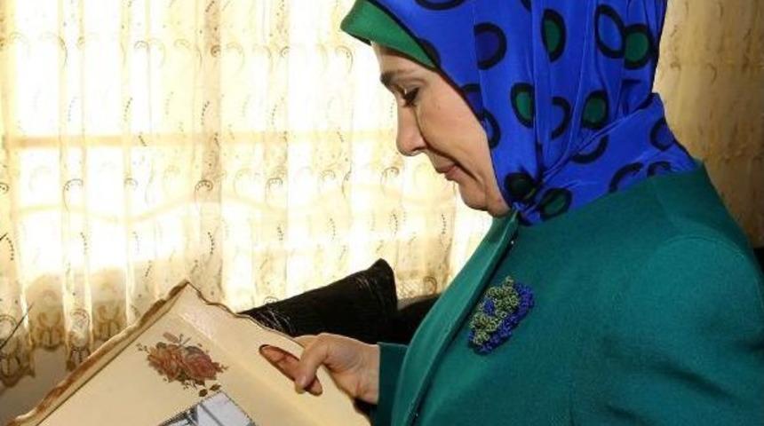 Emine Erdoğan, Şehit Ailesi Ve Huzurevini Ziyaret Etti