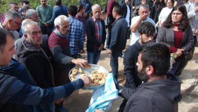 Ankara Gar Saldırısında Ölenler Tunceli'de Anıldı