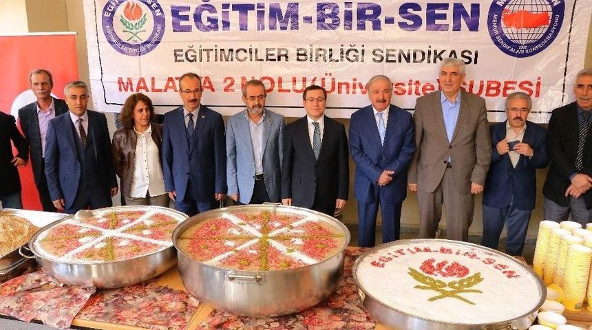 Eğitim-bir-sen &Uuml;niversite Şubesinden Aşure G&uuml;n&uuml; Etkinliği